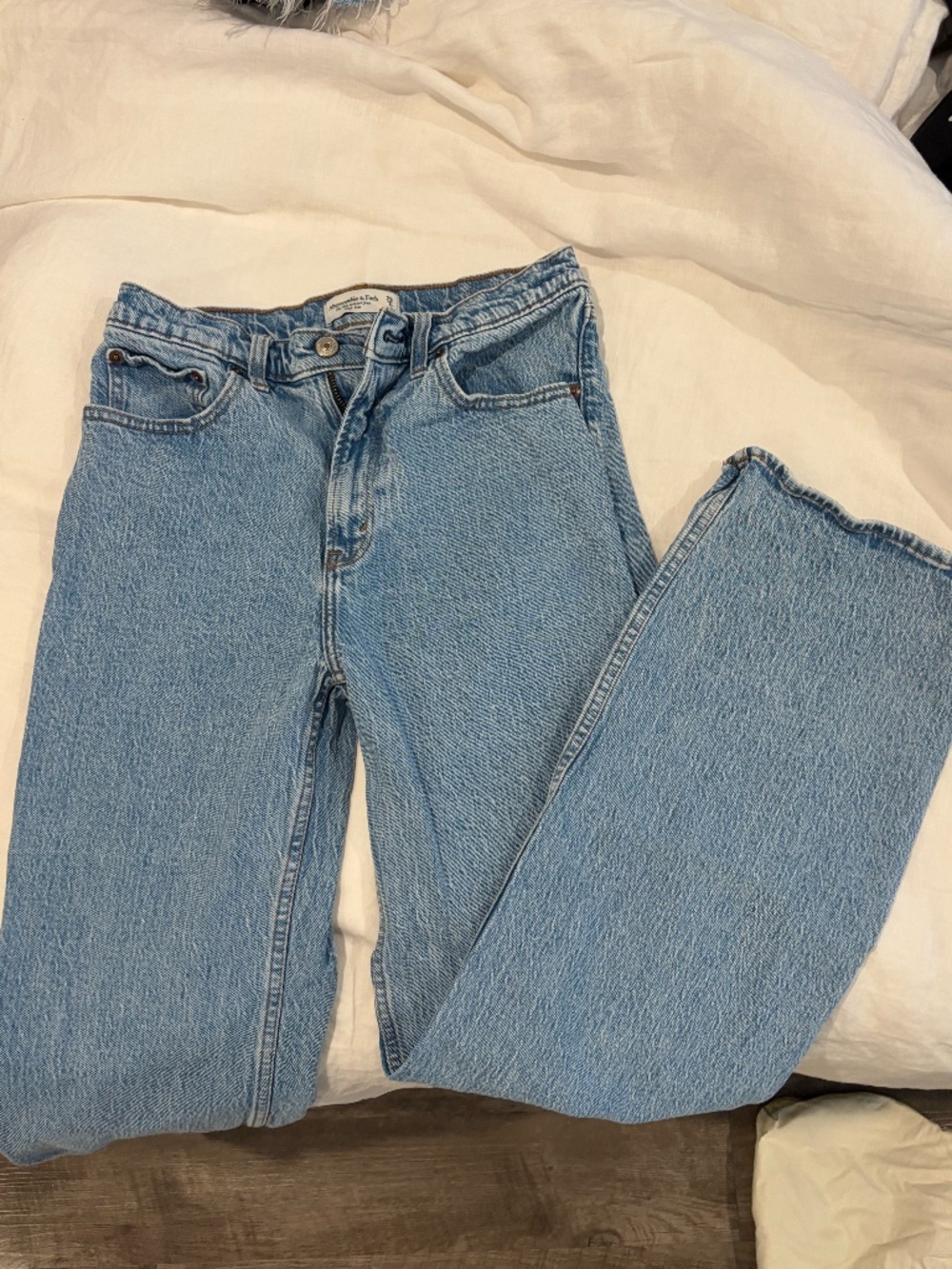 Abercrombie the 90s relaxed jean, high rise